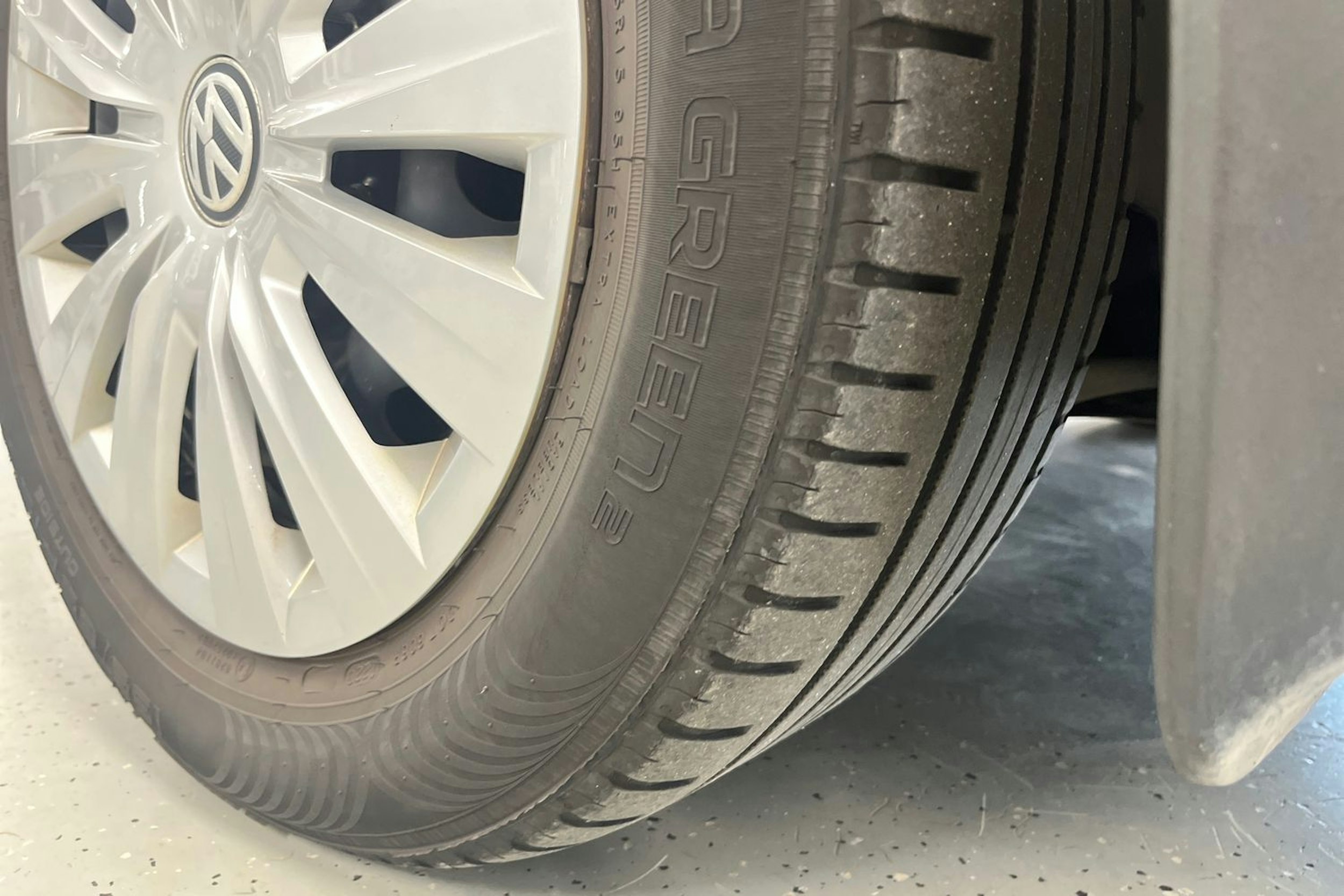 harmaa Volkswagen Golf 2014 kuva 30.
