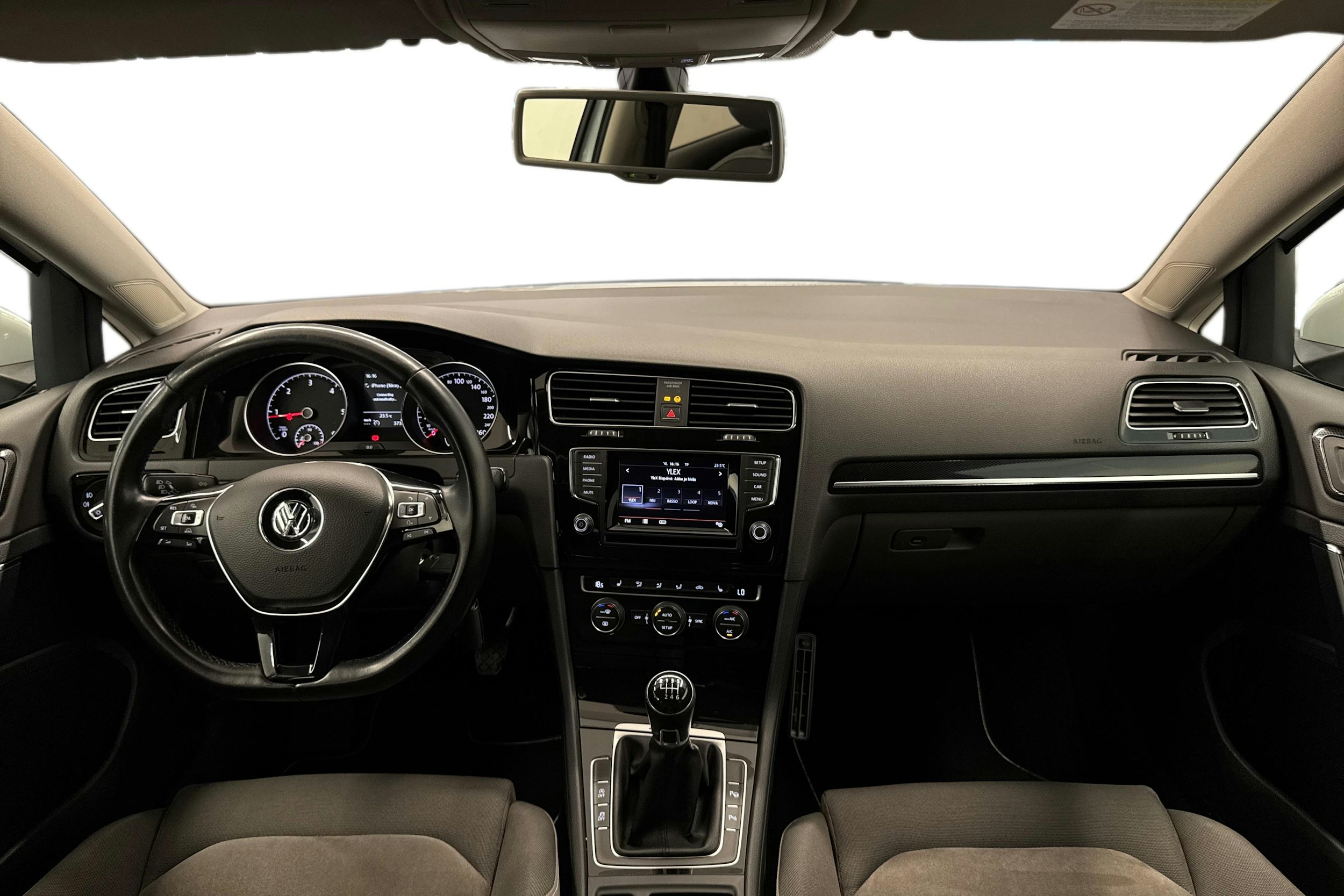 Valkoinen Volkswagen GOLF 2014 kuva 9.