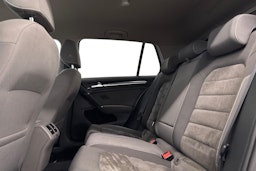 Valkoinen Volkswagen GOLF 2014 kuva 10.