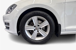 Valkoinen Volkswagen GOLF 2014 kuva 11.