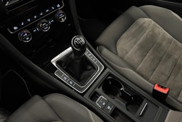Valkoinen Volkswagen GOLF 2014 kuva 27.