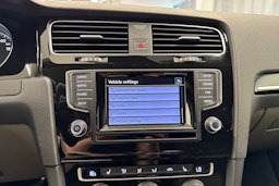 Valkoinen Volkswagen GOLF 2014 kuva 36.
