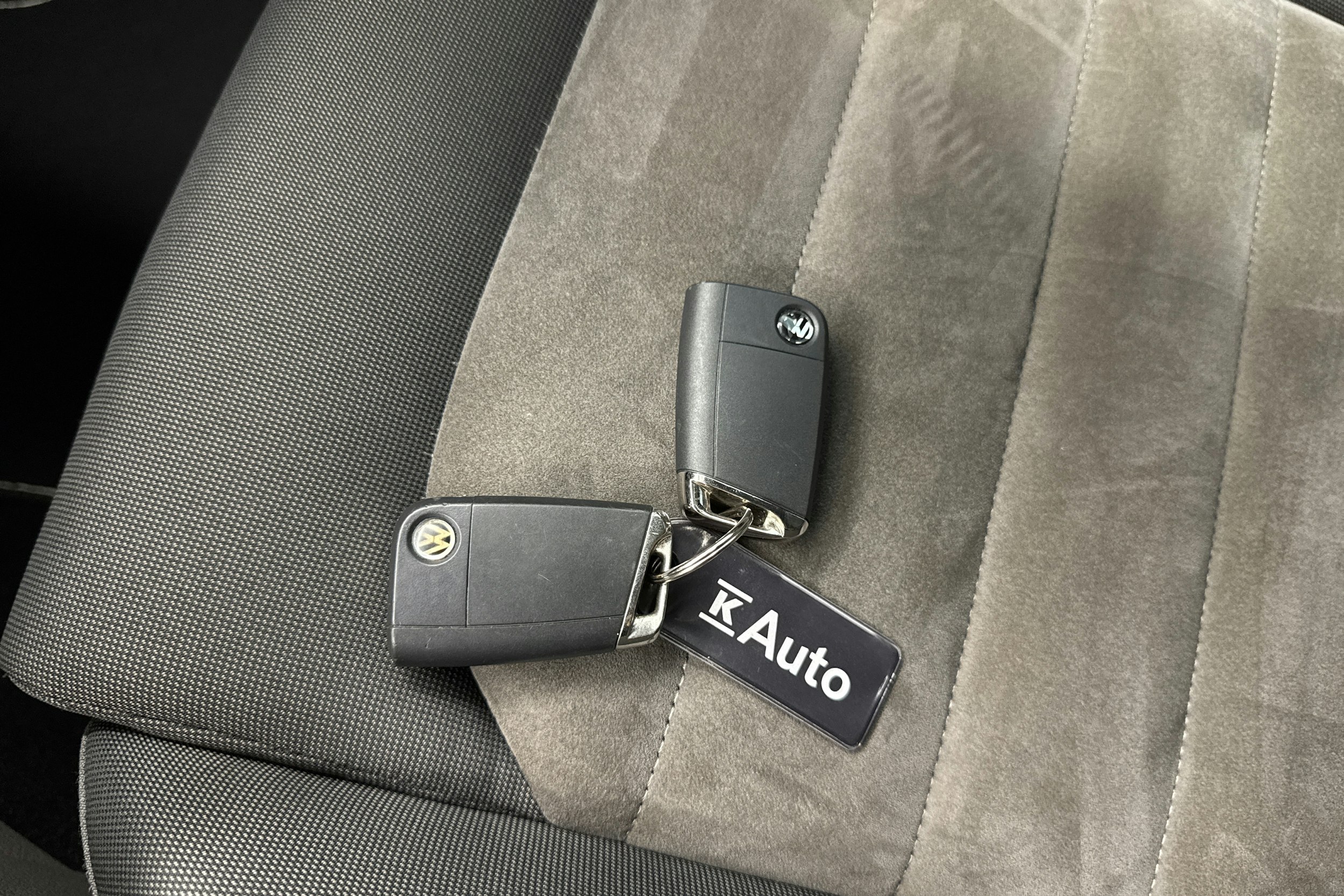 Valkoinen Volkswagen GOLF 2014 kuva 39.