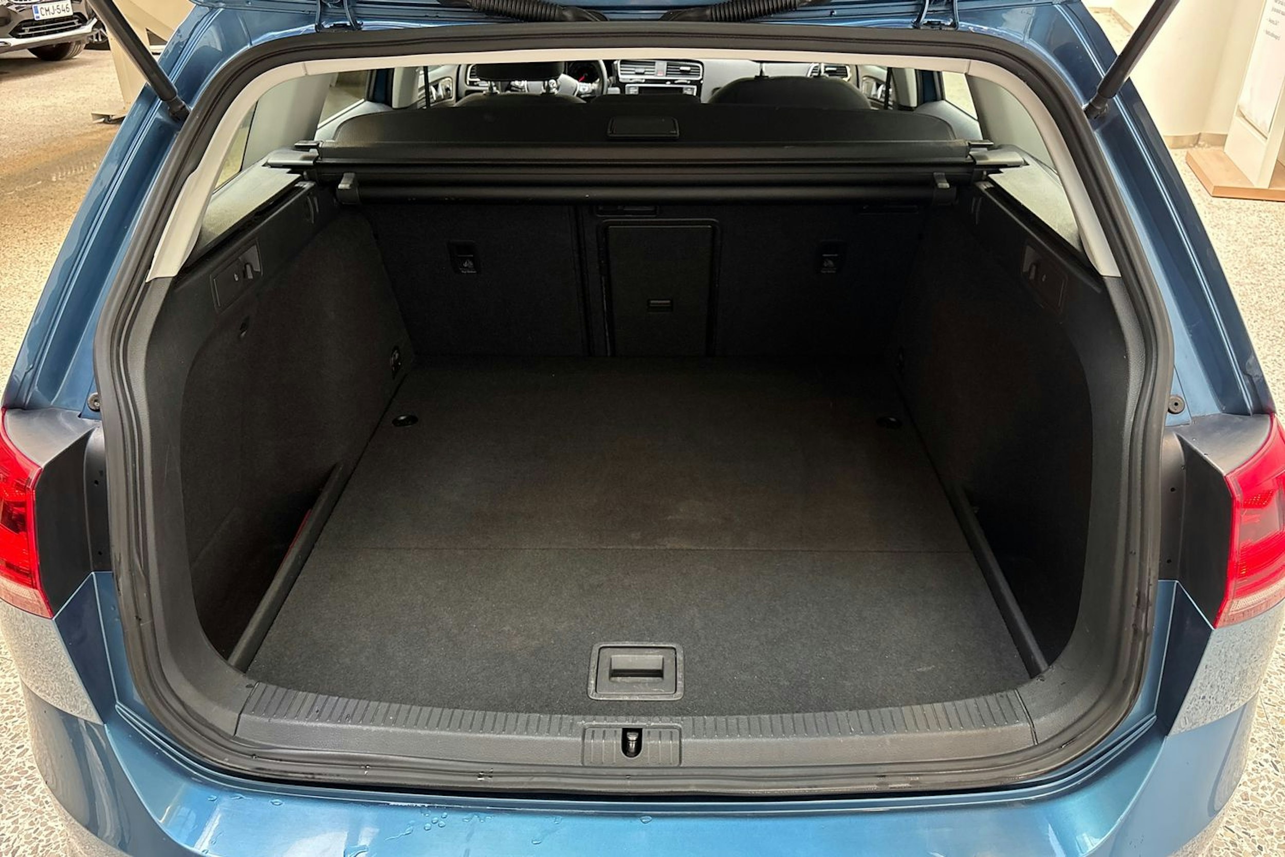 sininen Volkswagen Golf 2014 kuva 11.