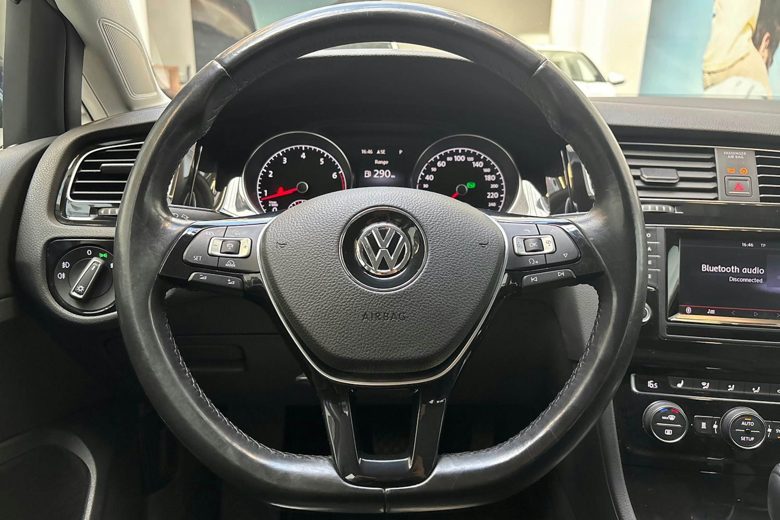 sininen Volkswagen Golf 2014 kuva 14.
