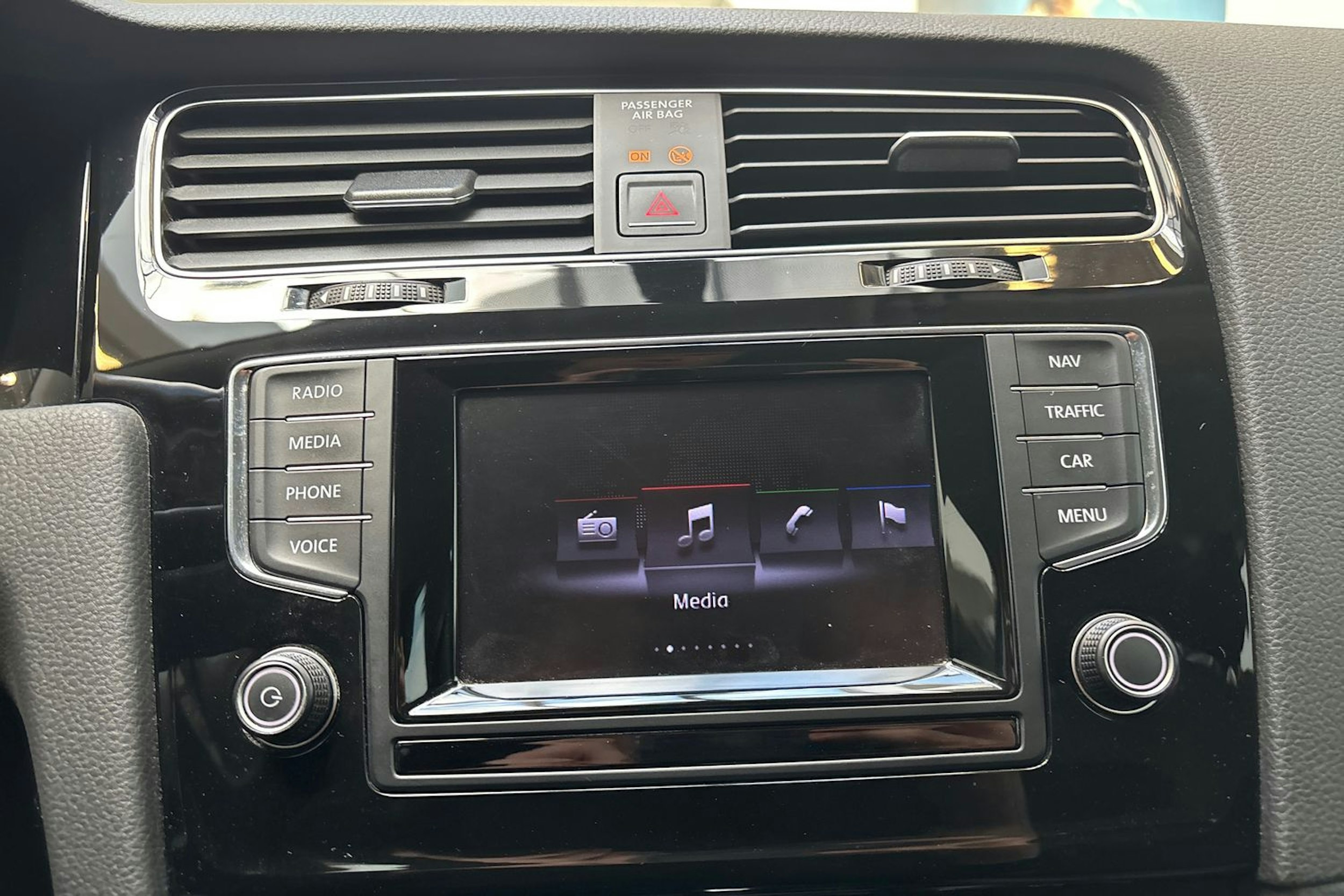 sininen Volkswagen Golf 2014 kuva 16.