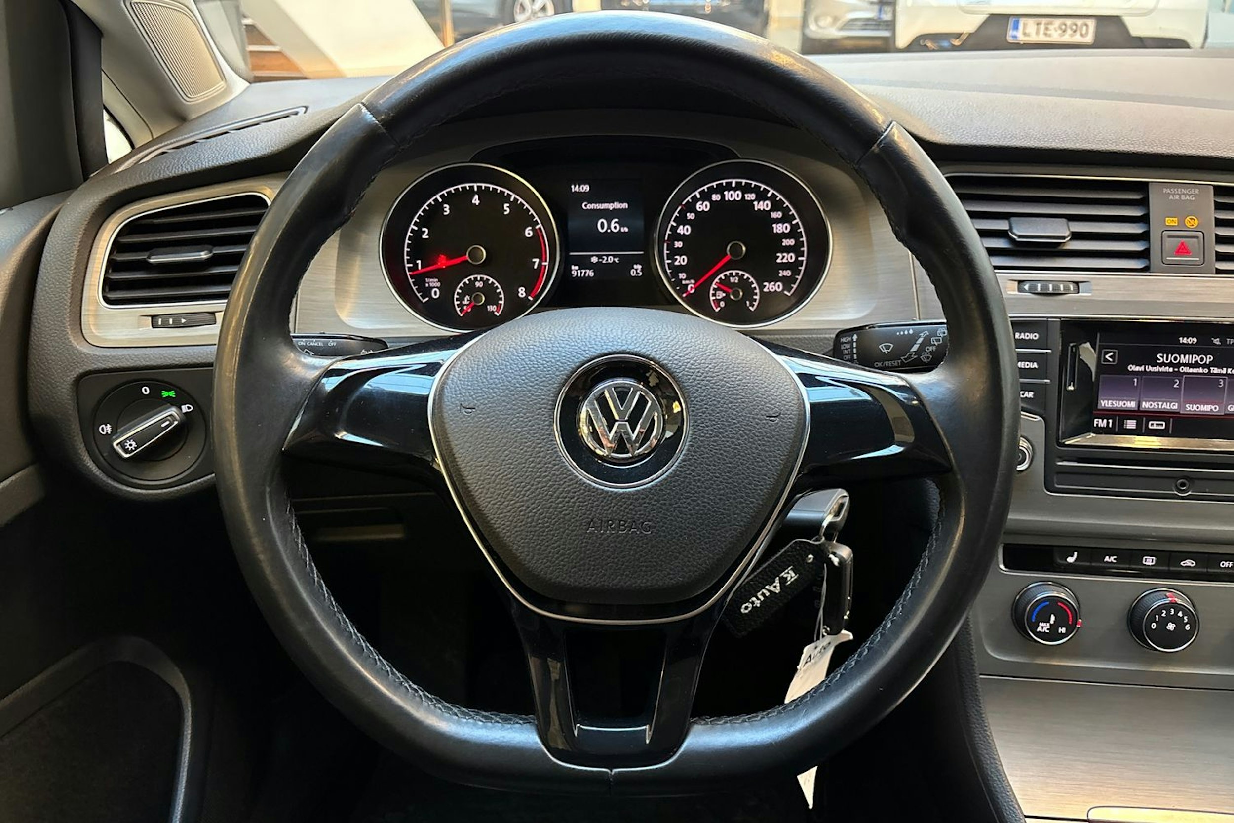 met. harmaa Volkswagen Golf 2014 kuva 17.