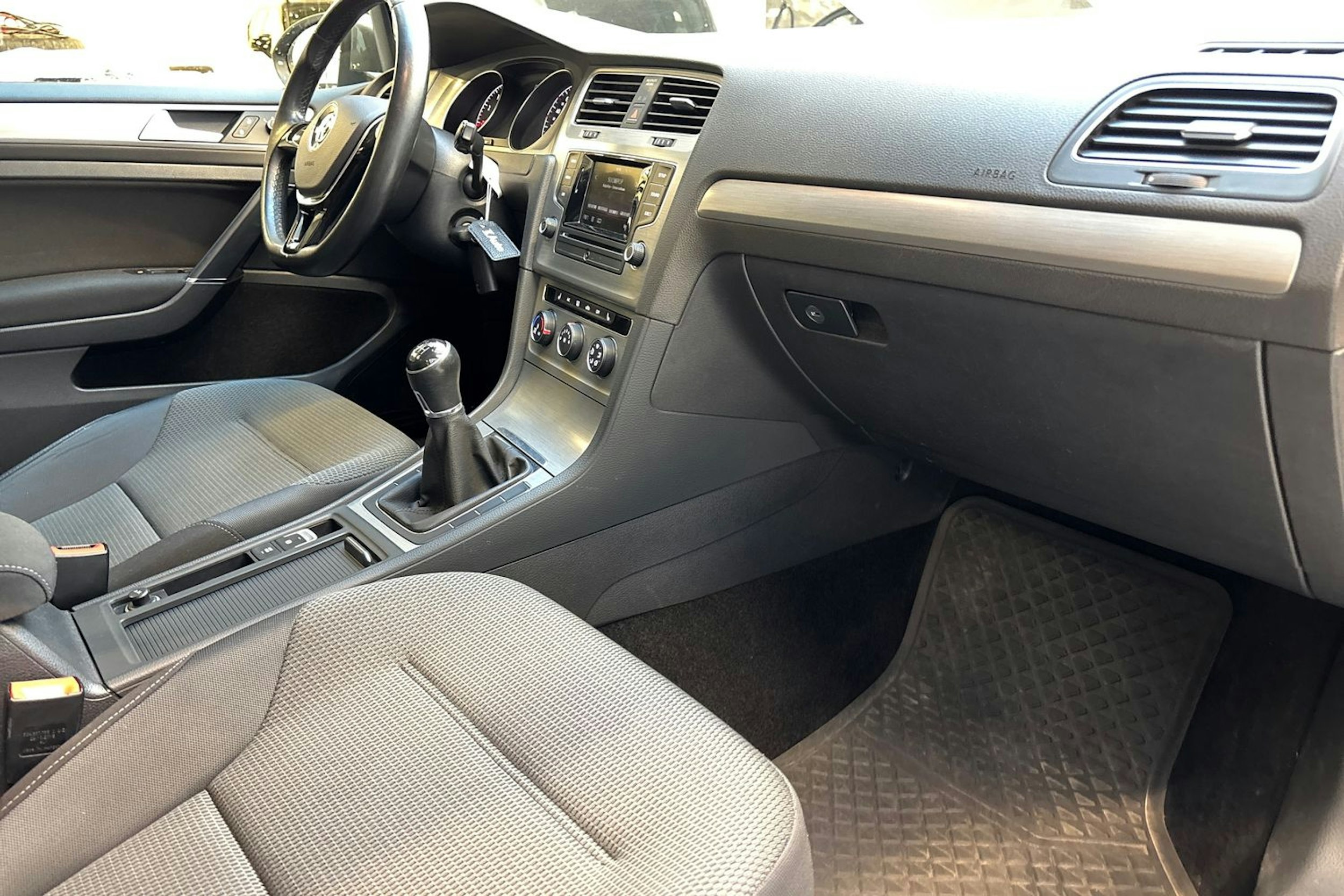 met. harmaa Volkswagen Golf 2014 kuva 21.