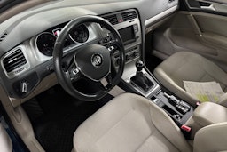 Sininen Volkswagen GOLF 2014 kuva 3.