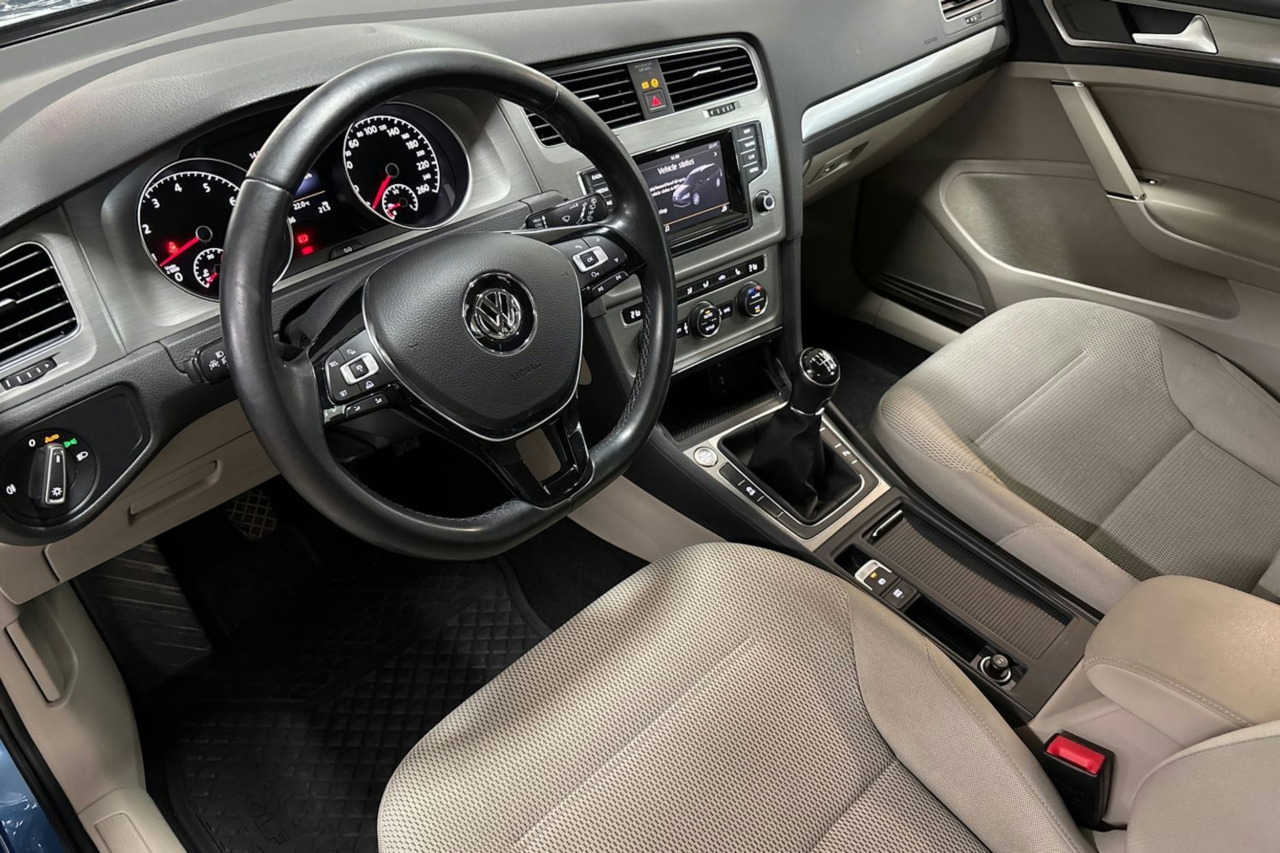 Sininen Volkswagen GOLF 2014 kuva 7.
