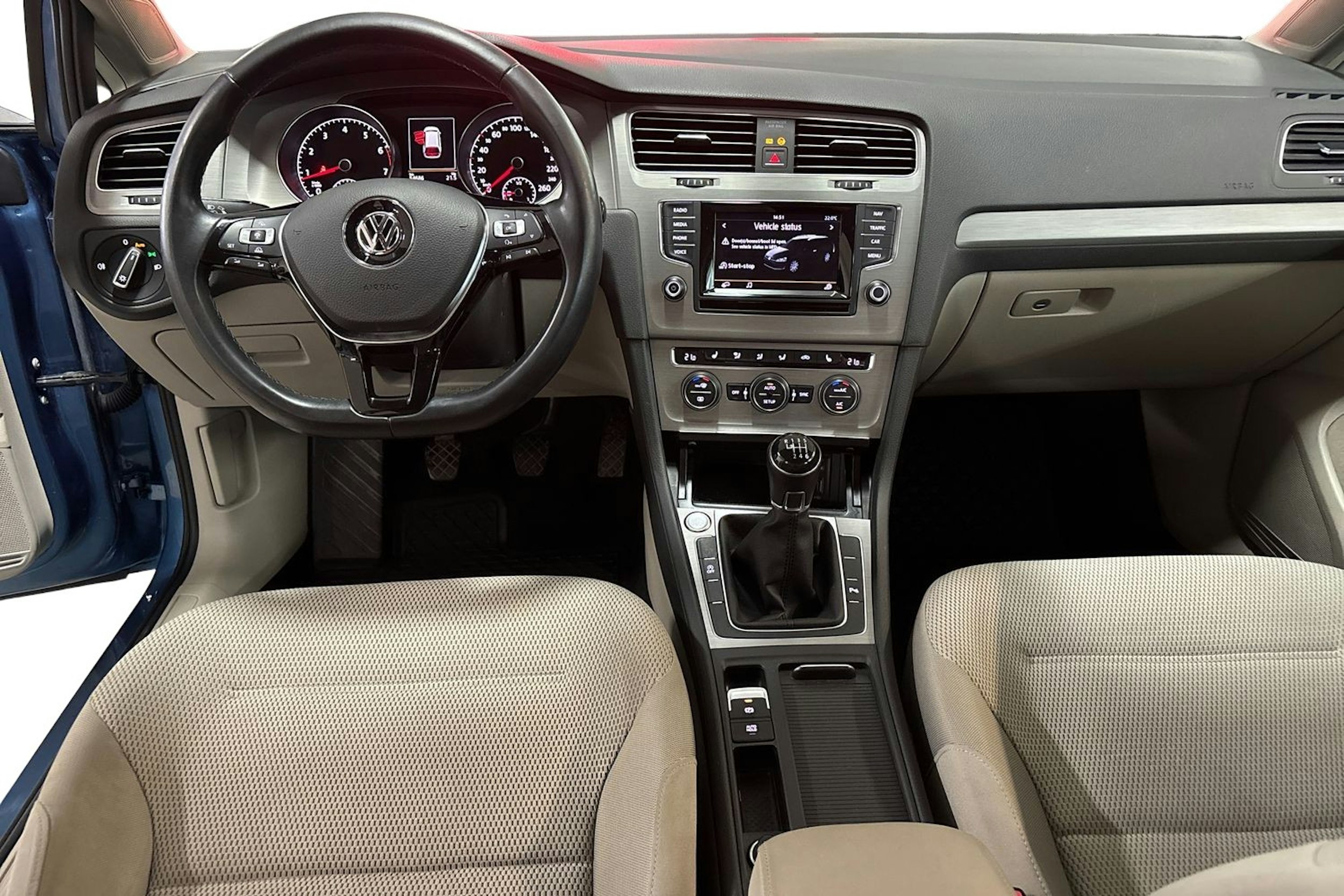 Sininen Volkswagen GOLF 2014 kuva 9.