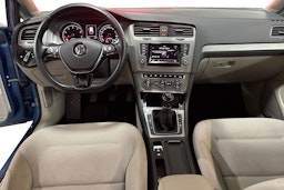 Sininen Volkswagen GOLF 2014 kuva 9.