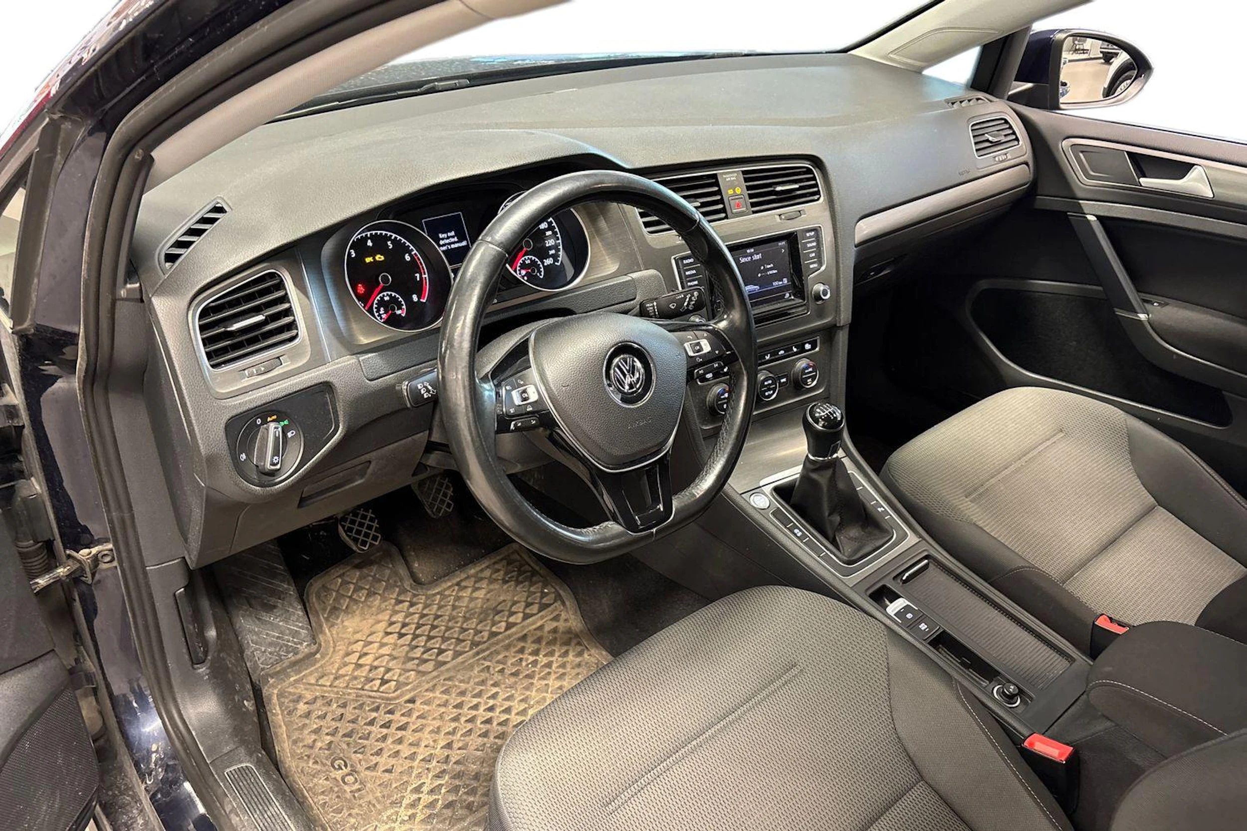 sininen Volkswagen Golf 2014 kuva 3.