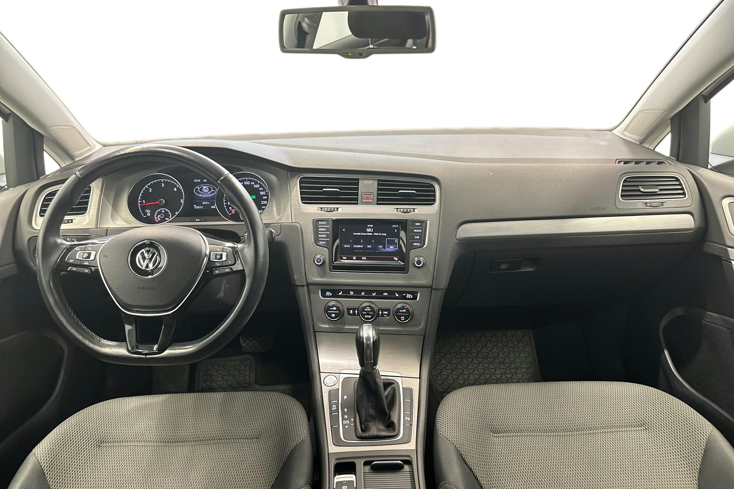 valkoinen Volkswagen Golf 2014 kuva 7.