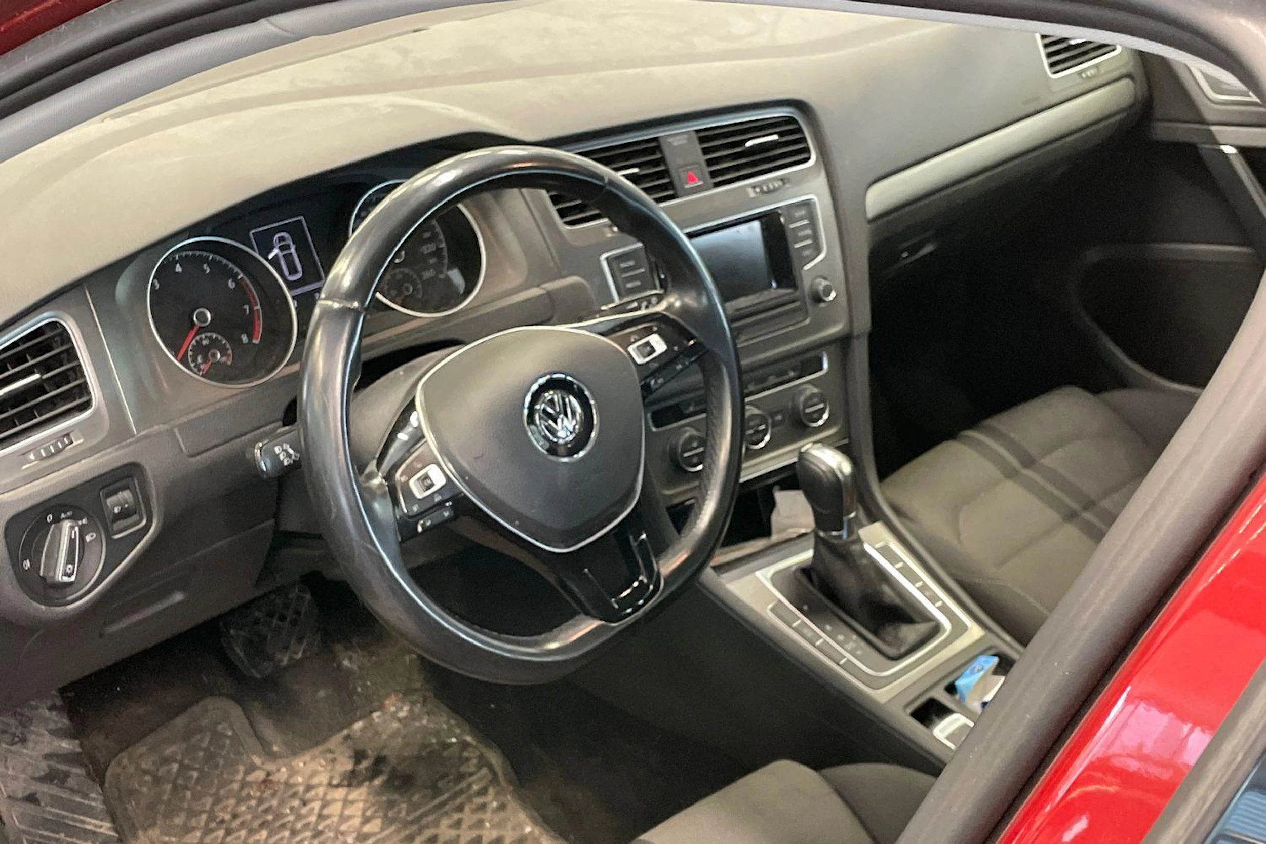 Punainen Volkswagen GOLF 2014 kuva 3.