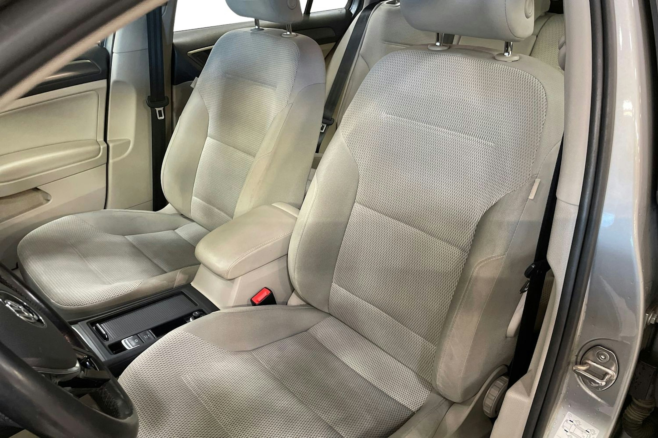 met. harmaa Volkswagen Golf 2014 kuva 10.