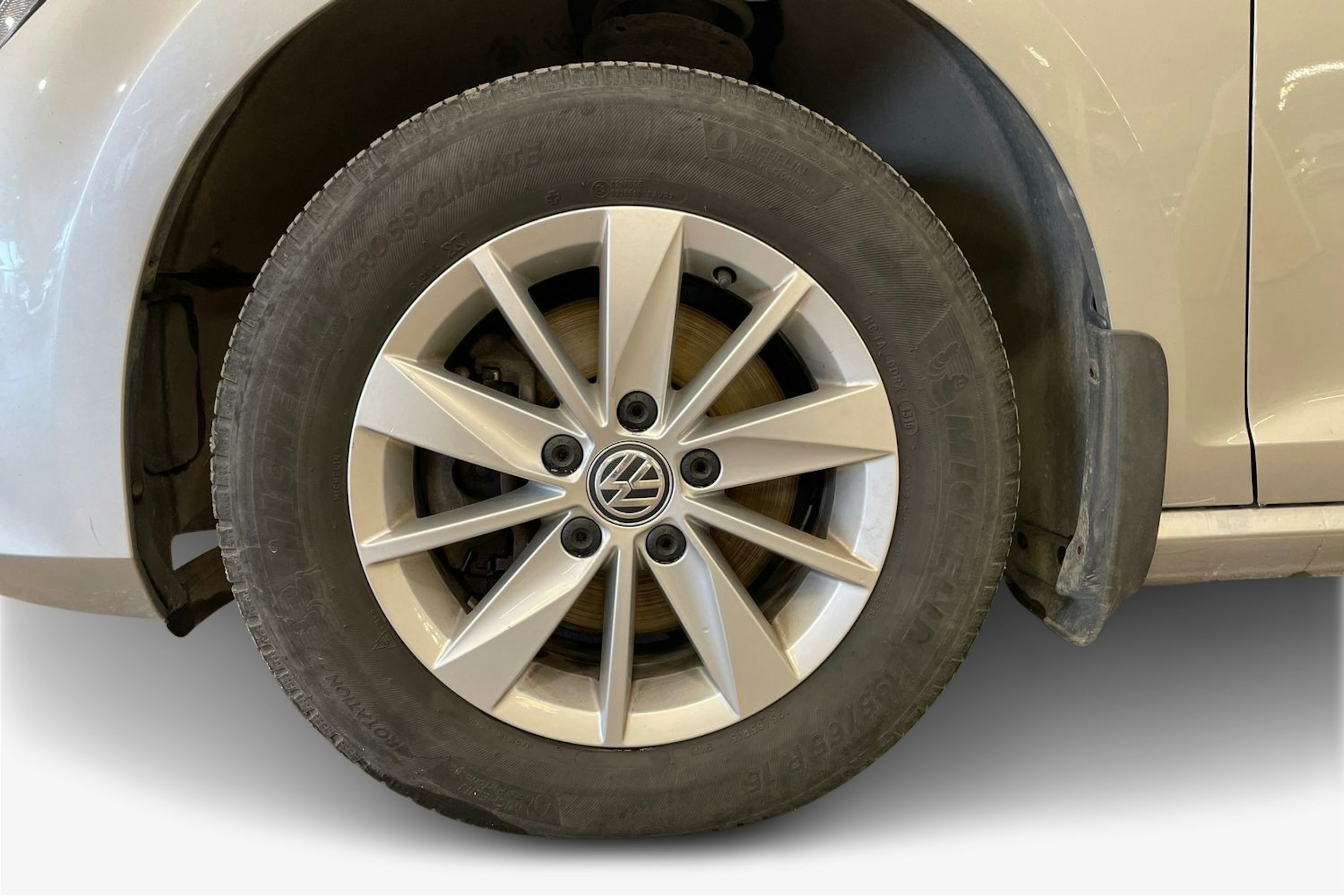 met. harmaa Volkswagen Golf 2014 kuva 11.