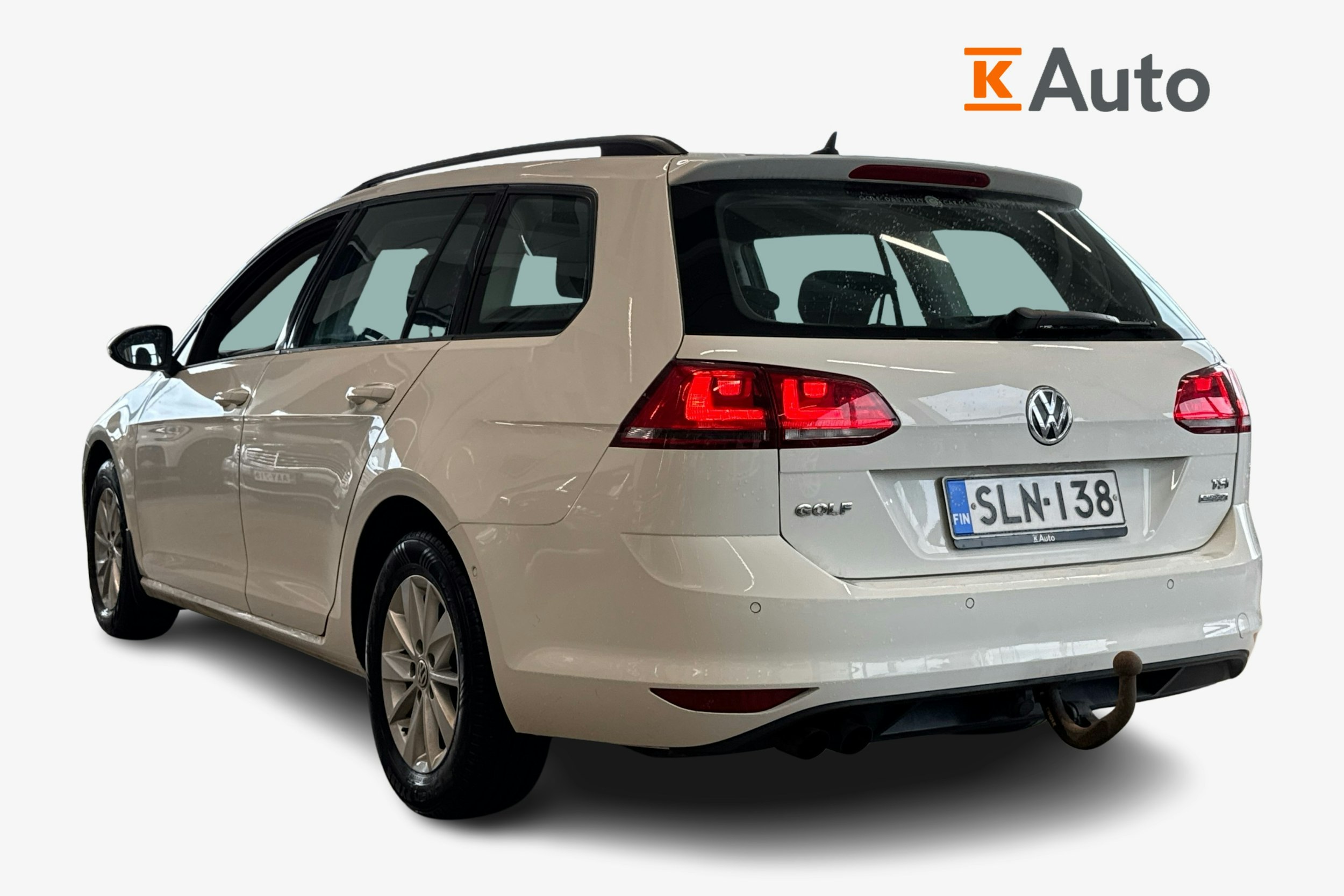 Valkoinen Volkswagen GOLF 2014 kuva 2.