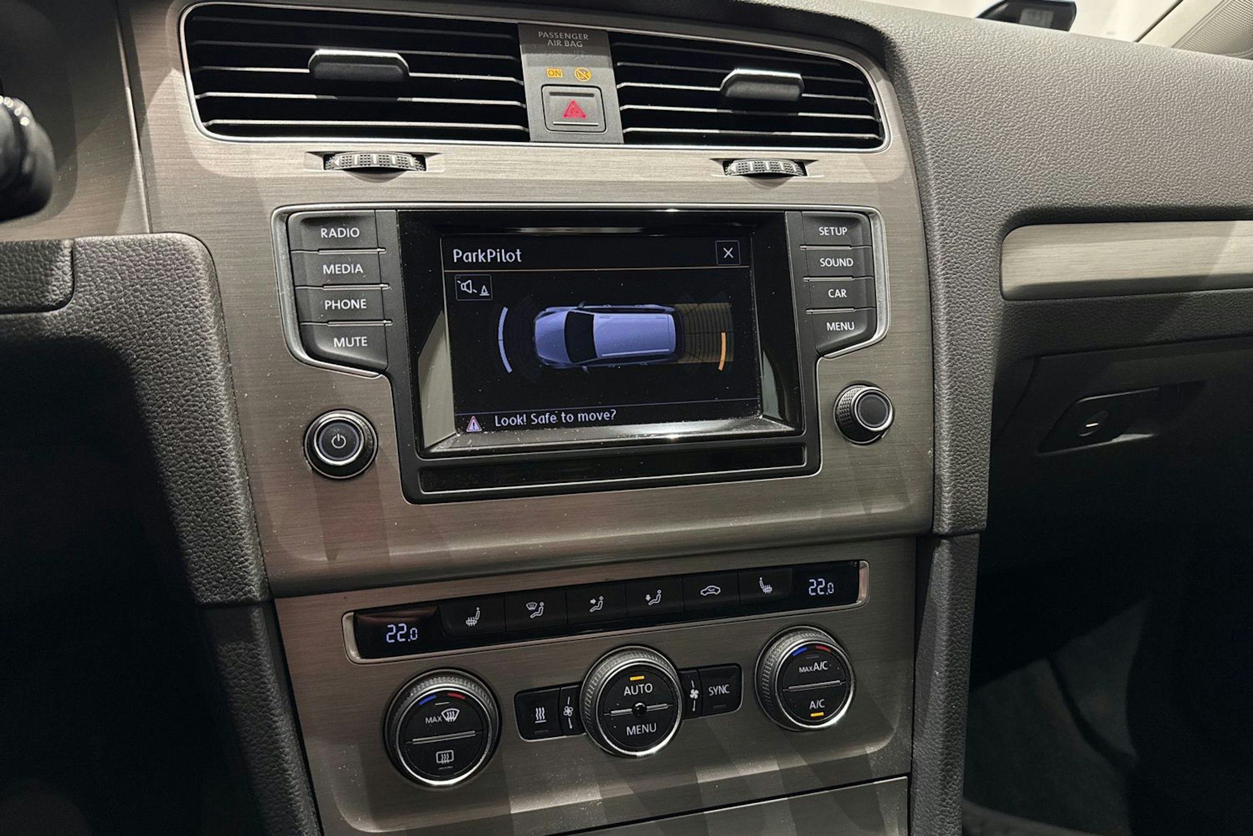 punainen Volkswagen Golf 2014 kuva 21.