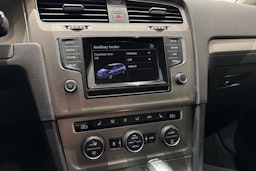 punainen Volkswagen Golf 2014 kuva 22.