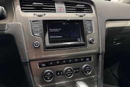 punainen Volkswagen Golf 2014 kuva 23.