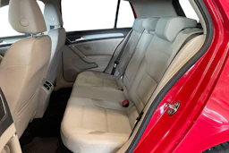 punainen Volkswagen Golf 2015 kuva 8.