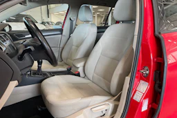 punainen Volkswagen Golf 2015 kuva 11.