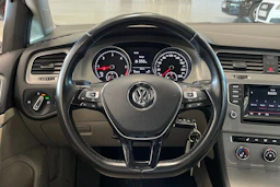 punainen Volkswagen Golf 2015 kuva 12.