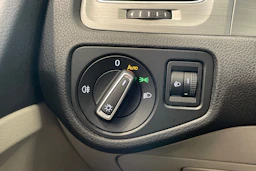 punainen Volkswagen Golf 2015 kuva 15.