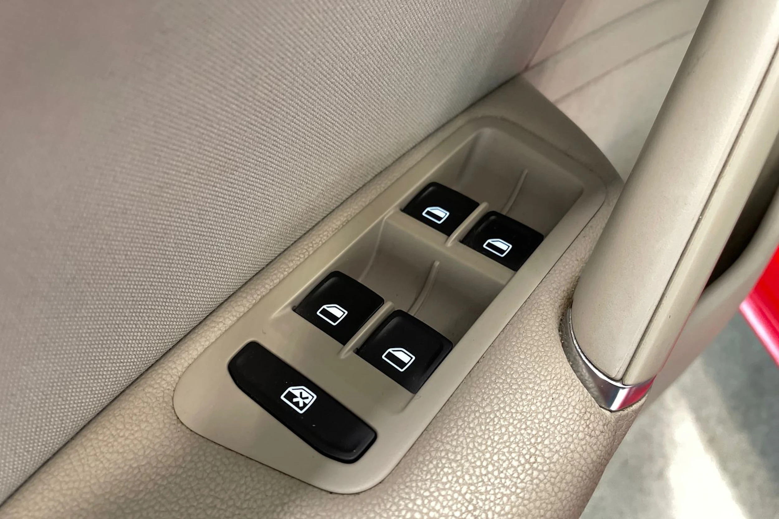 punainen Volkswagen Golf 2015 kuva 23.