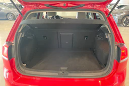 punainen Volkswagen Golf 2015 kuva 24.