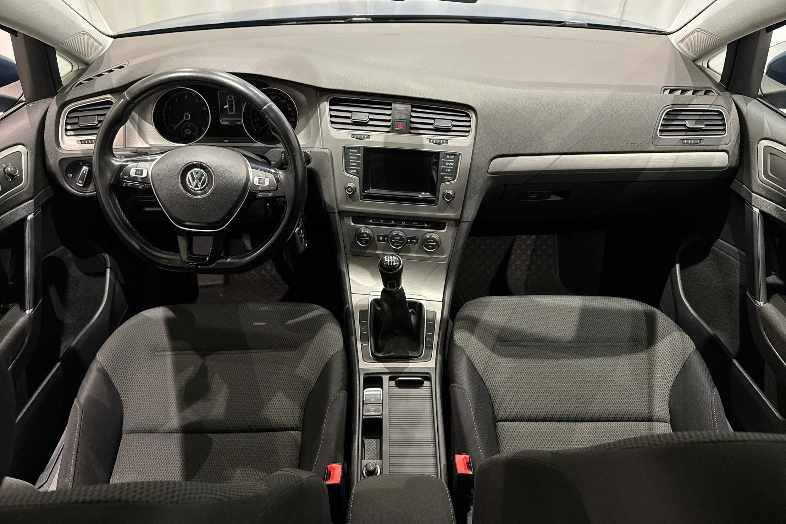 sininen Volkswagen Golf 2014 kuva 7.