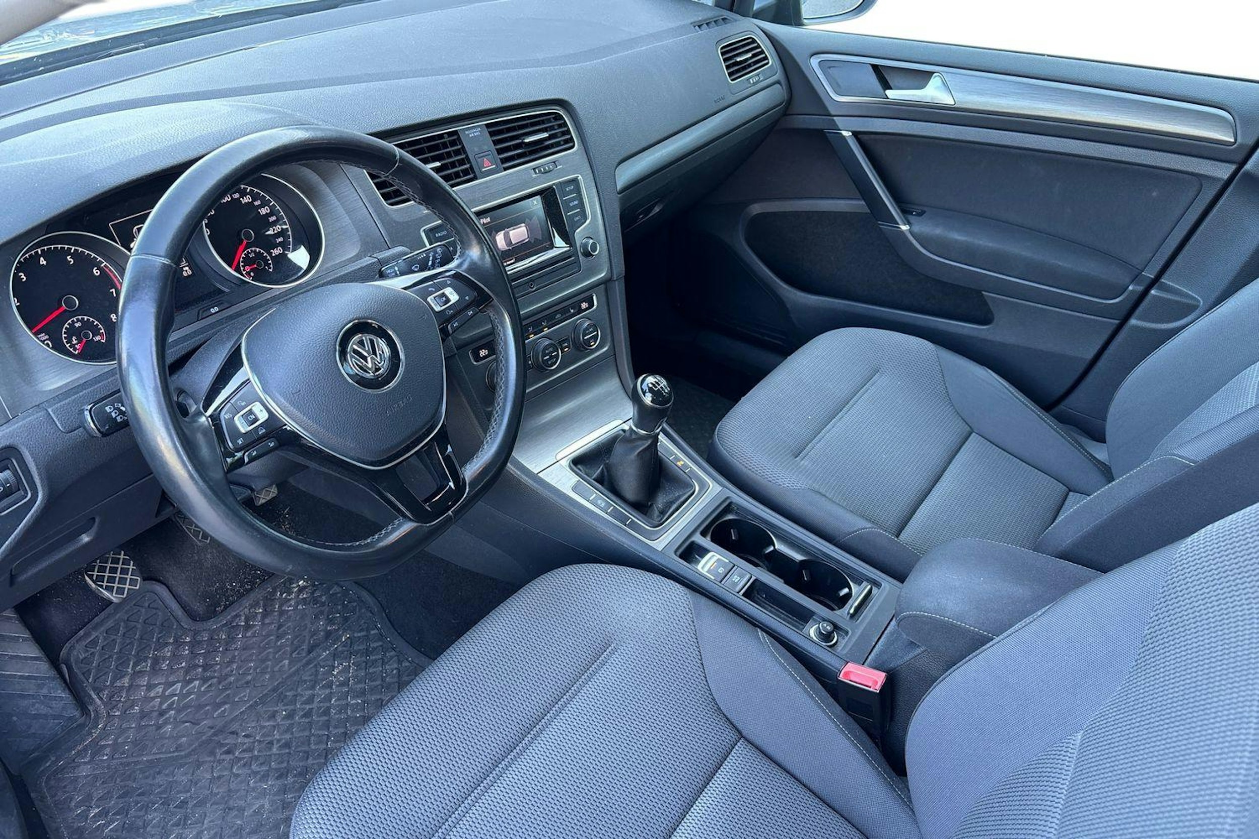 harmaa Volkswagen Golf 2014 kuva 3.