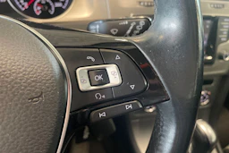 harmaa Volkswagen Golf 2015 kuva 18.