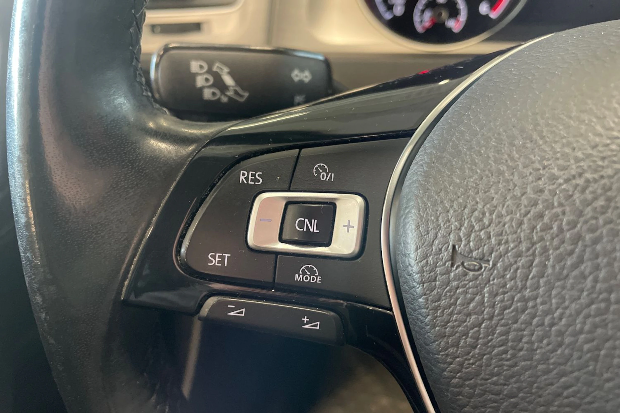 harmaa Volkswagen Golf 2015 kuva 19.