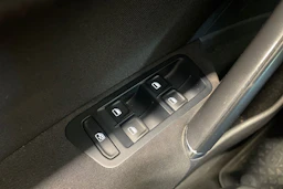 harmaa Volkswagen Golf 2015 kuva 27.