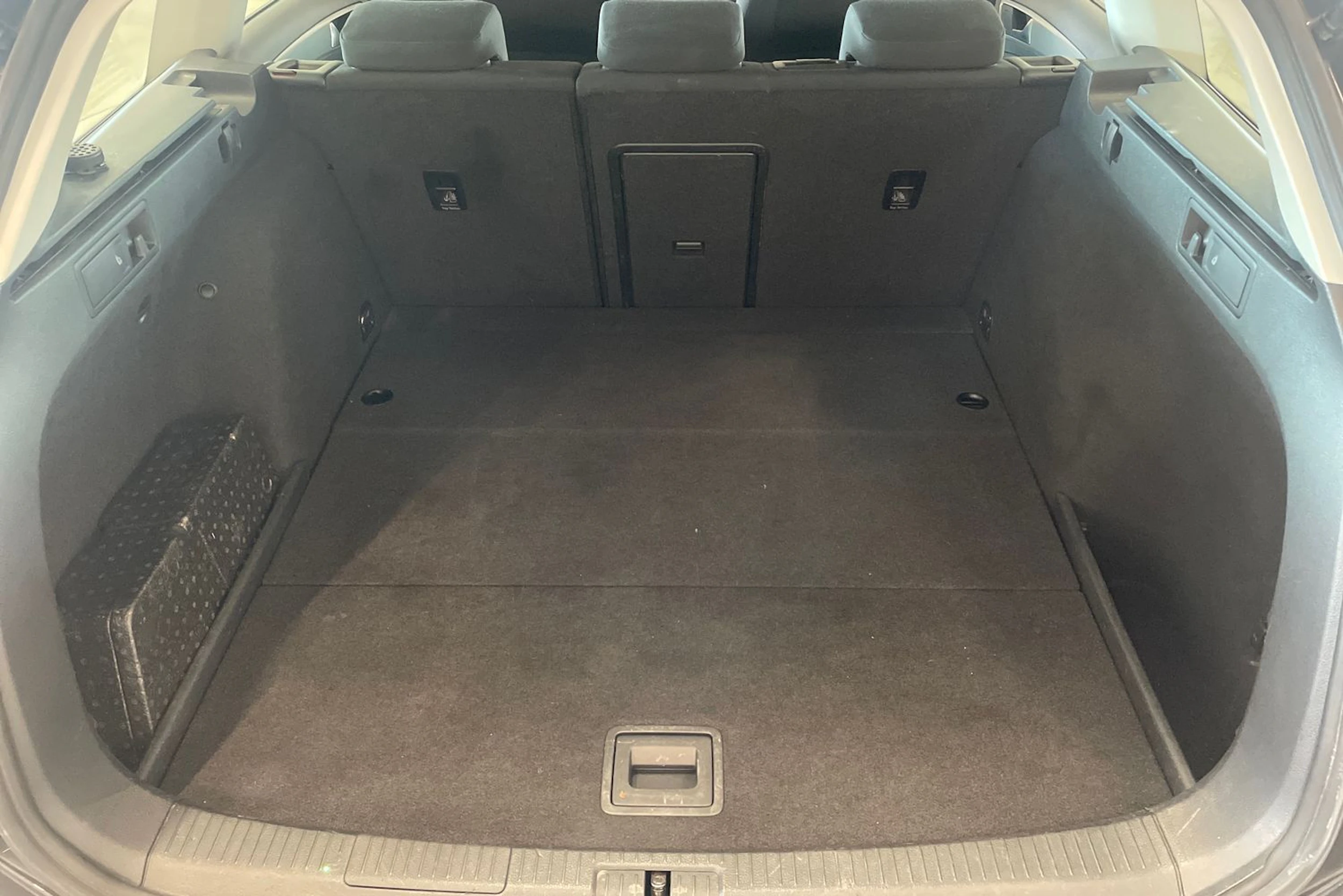 harmaa Volkswagen Golf 2015 kuva 28.