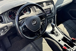 harmaa Volkswagen Golf 2014 kuva 3.