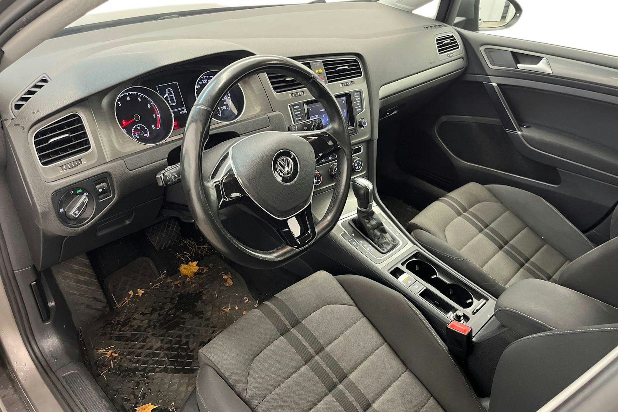 Harmaa Volkswagen GOLF 2014 kuva 6.
