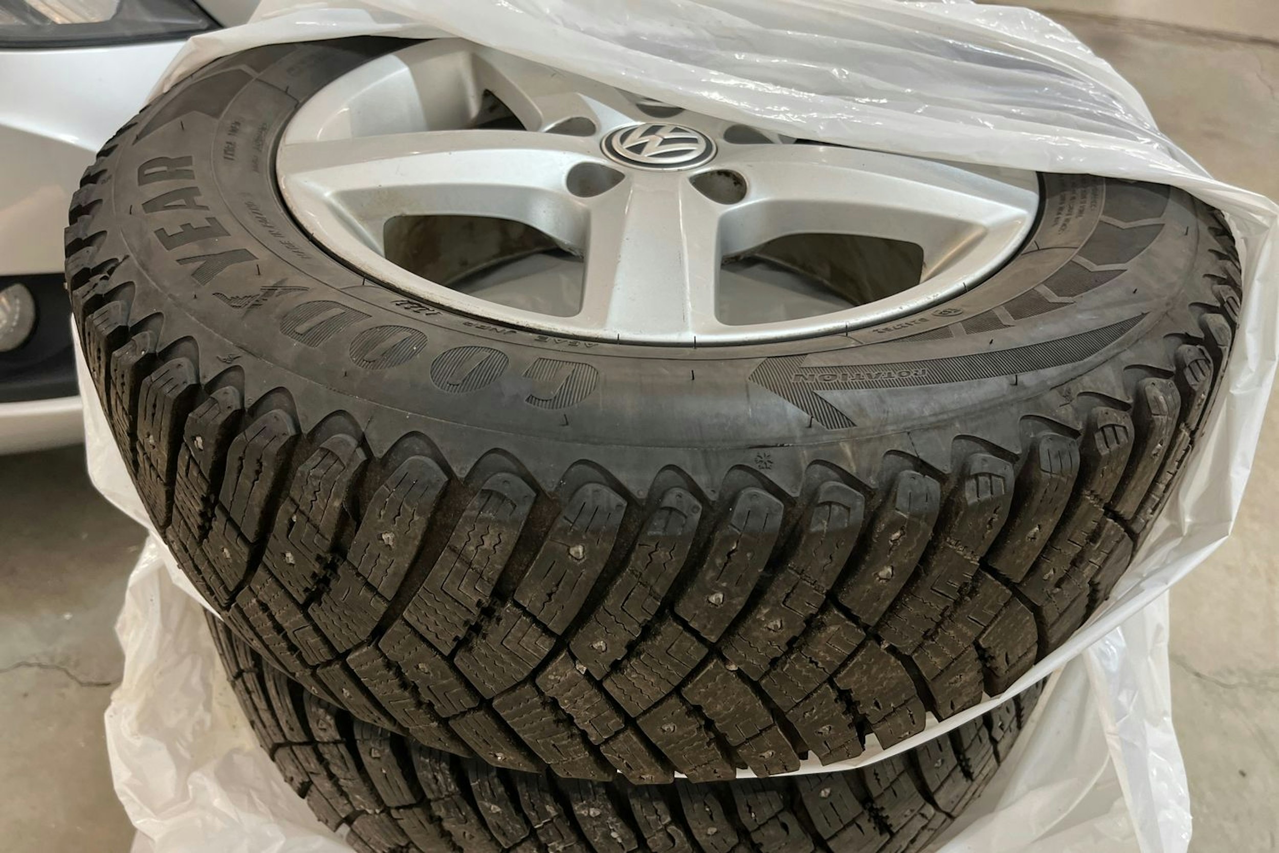 Harmaa Volkswagen GOLF 2014 kuva 10.