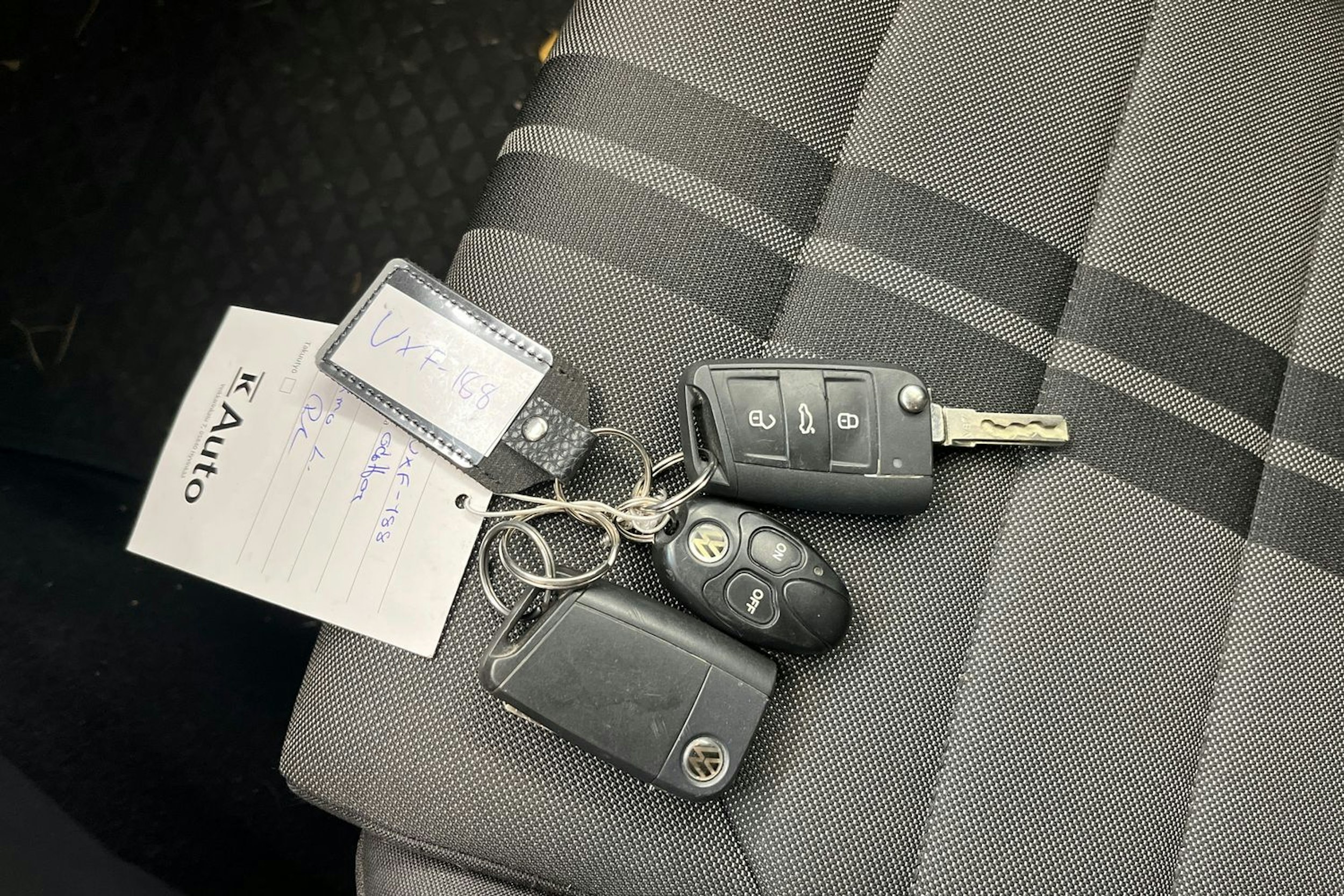 Harmaa Volkswagen GOLF 2014 kuva 14.