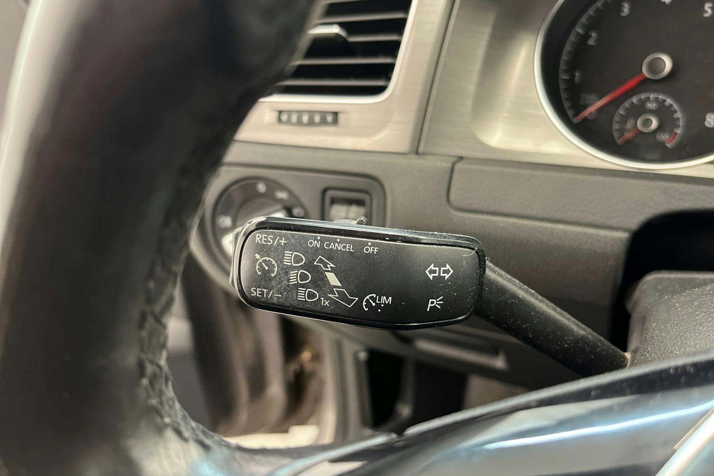 Harmaa Volkswagen GOLF 2014 kuva 15.