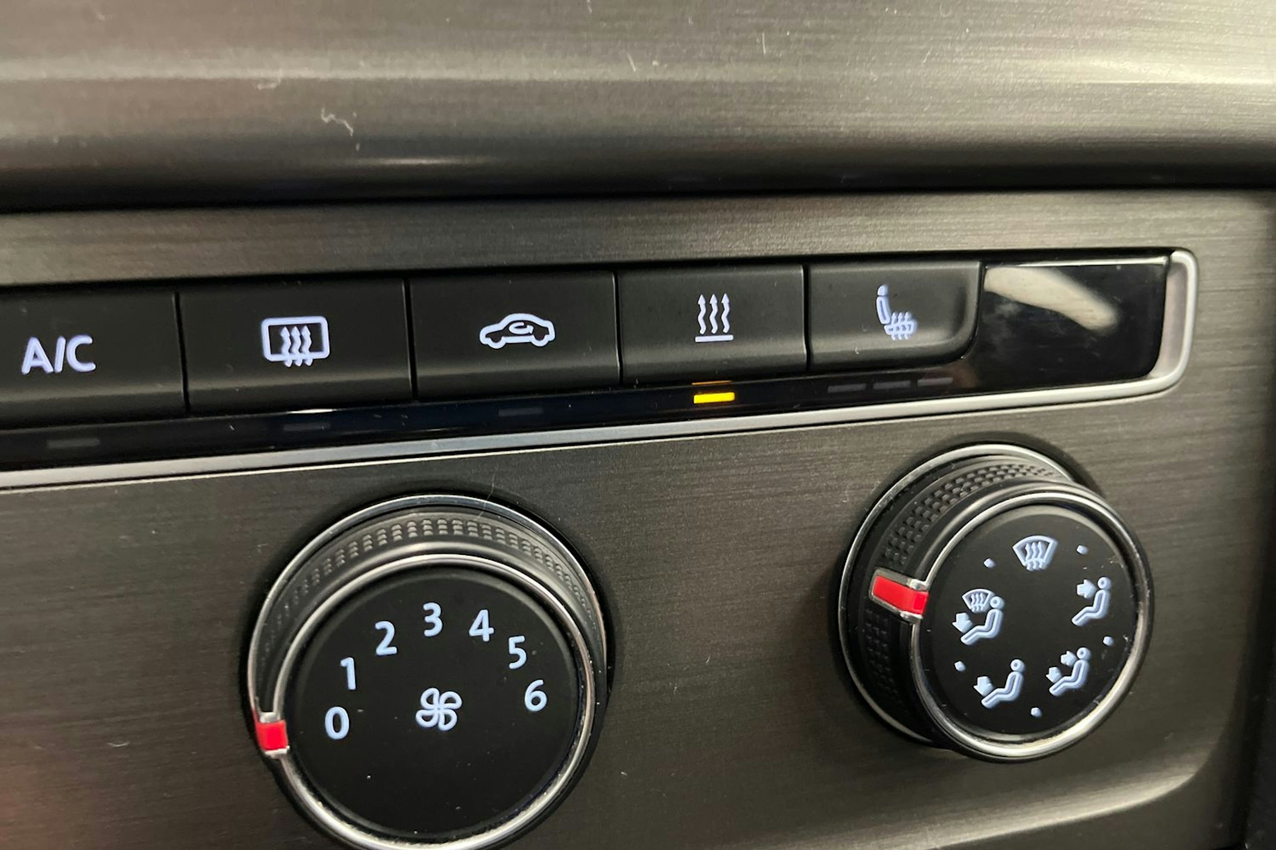 Harmaa Volkswagen GOLF 2014 kuva 30.