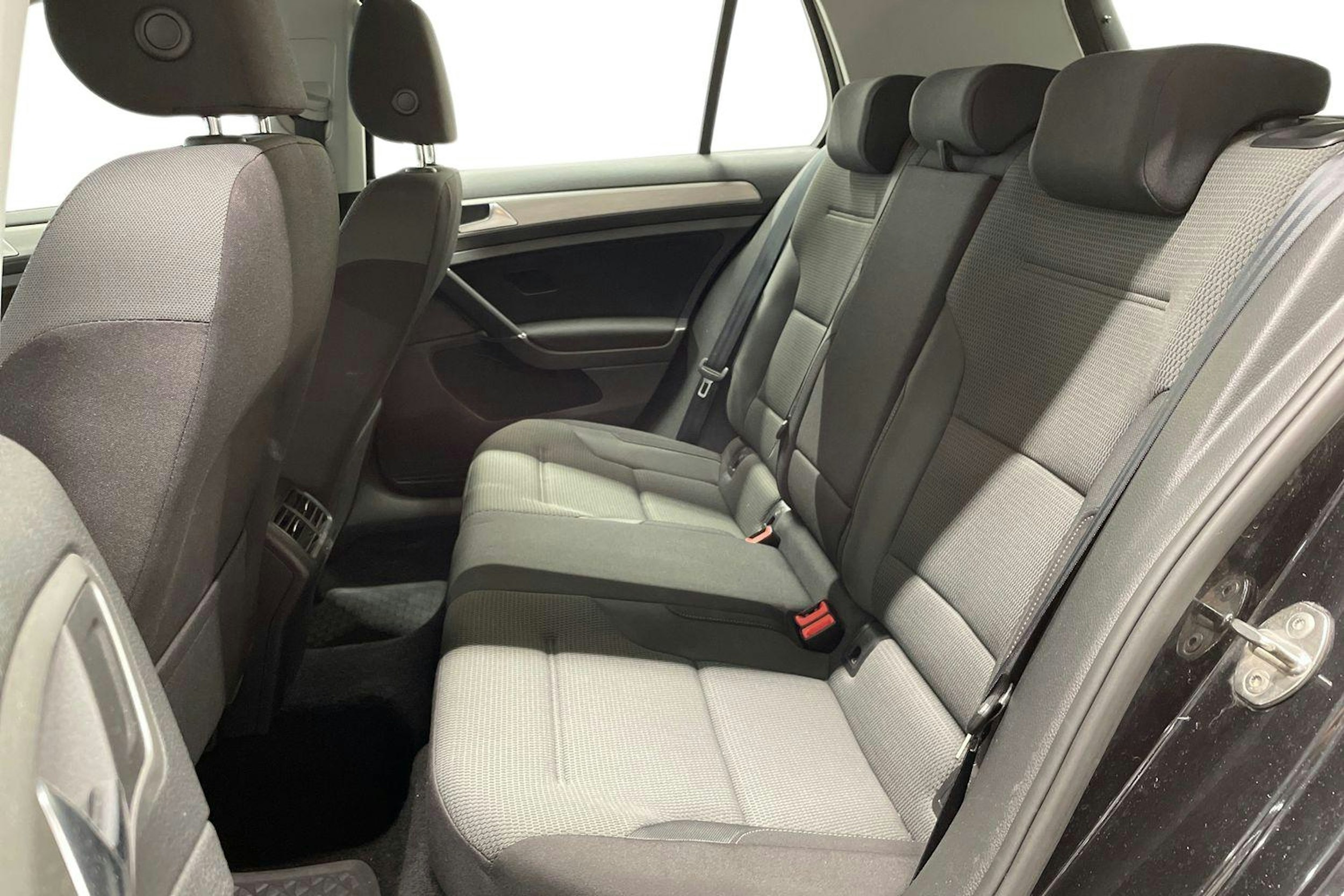 musta Volkswagen Golf 2014 kuva 10.