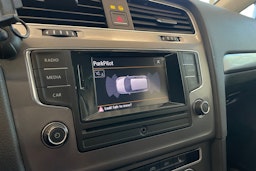 Valkoinen Volkswagen GOLF 2014 kuva 17.