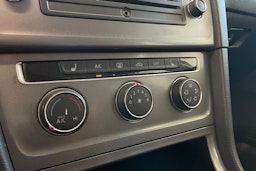 Valkoinen Volkswagen GOLF 2014 kuva 18.