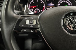 valkoinen Volkswagen Golf 2014 kuva 16.