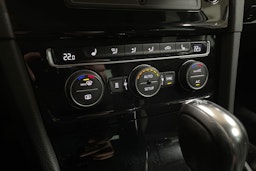 valkoinen Volkswagen Golf 2014 kuva 19.