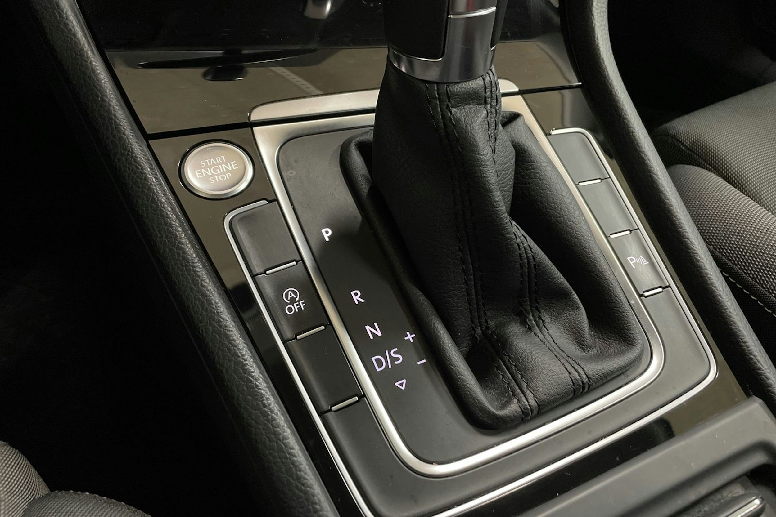 valkoinen Volkswagen Golf 2014 kuva 20.