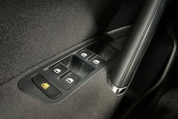 valkoinen Volkswagen Golf 2014 kuva 22.